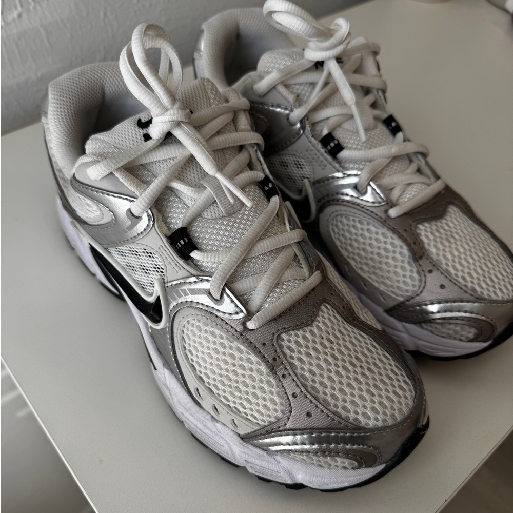 Nike V5 RNR - Picture 7 of 8